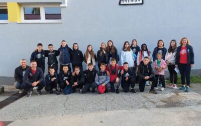 4. petrinjska ekspedicija na Brač 🚌🏃🛳️🌞🏊🔨